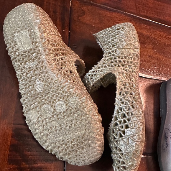 Gold Compana - Picture 1 of 2